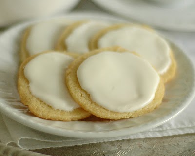 10 Holiday Cookie Ideas glazed lemon cookies